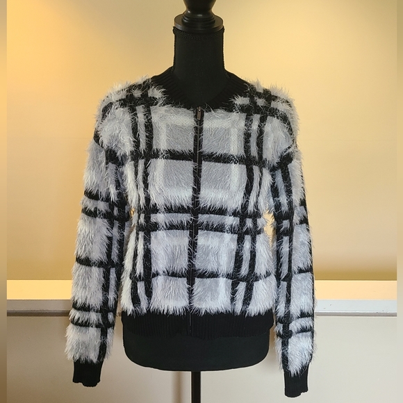 🖤1. STATE Zip Front Fuzzy Plaid Eyelash Sweater Jacket Size Small - Picture 4 of 8